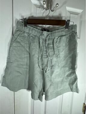 Tahari 100% Linen Pull-On Shorts Size M Light Sage Green